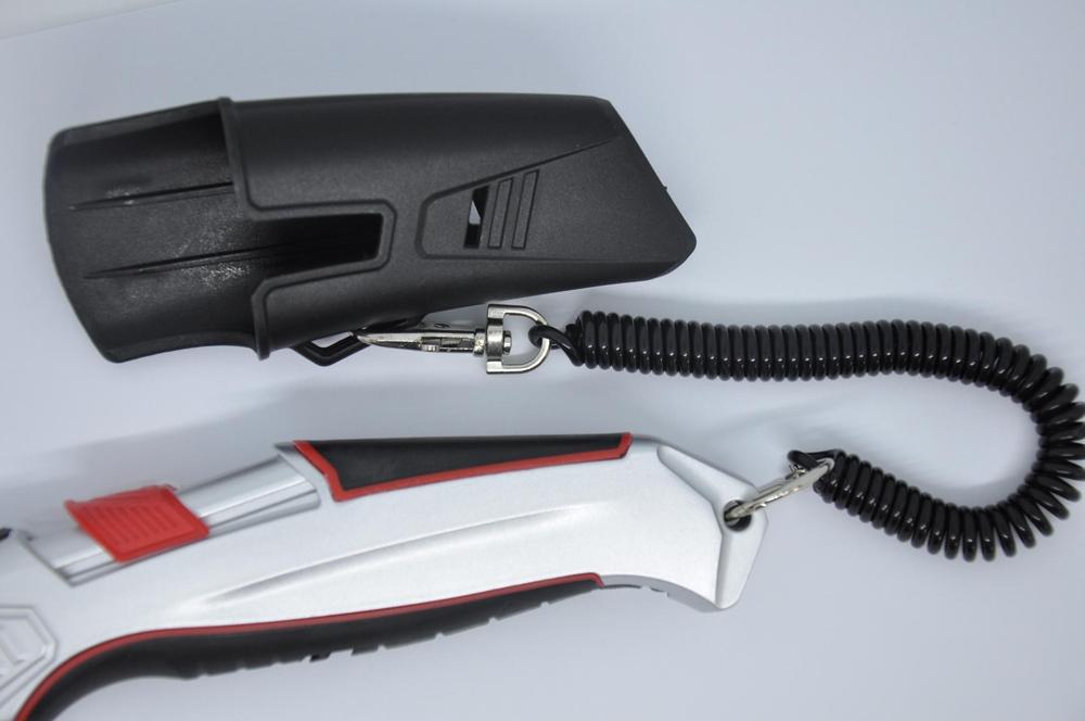 Bezpečnostní nůž automatický s pouzdrem-kovový, keram.čepel, TT