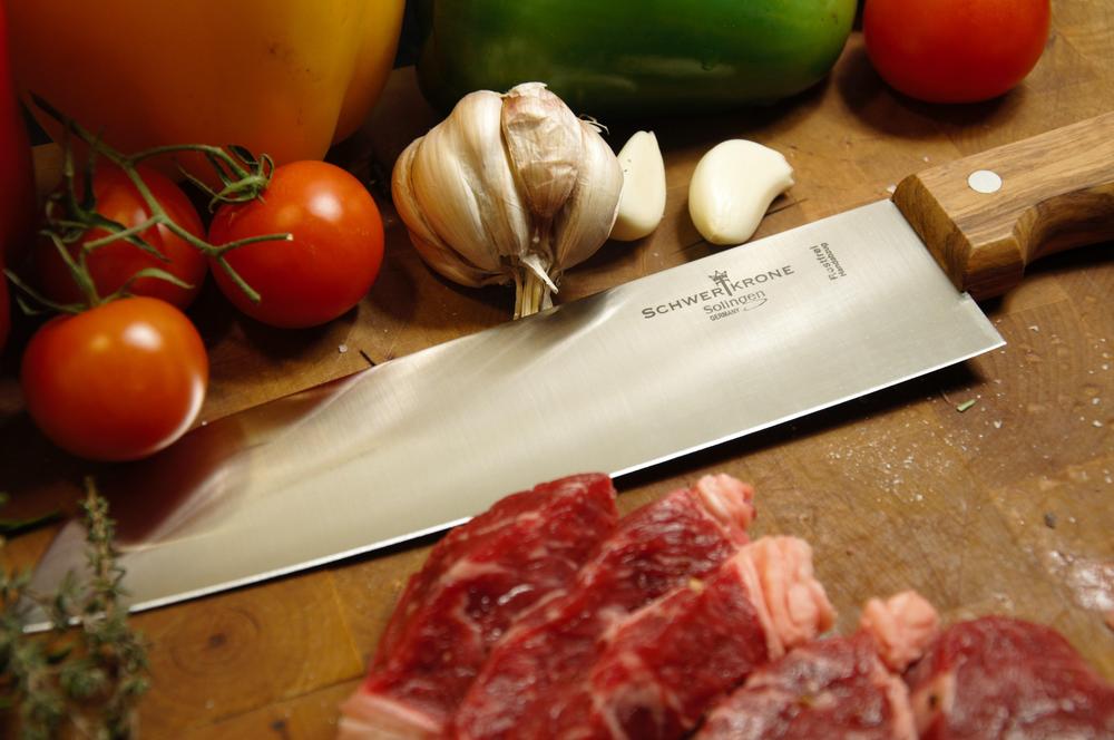 Nůž japonského typu Santoku; Německé kvality Schwertkrone Solingen